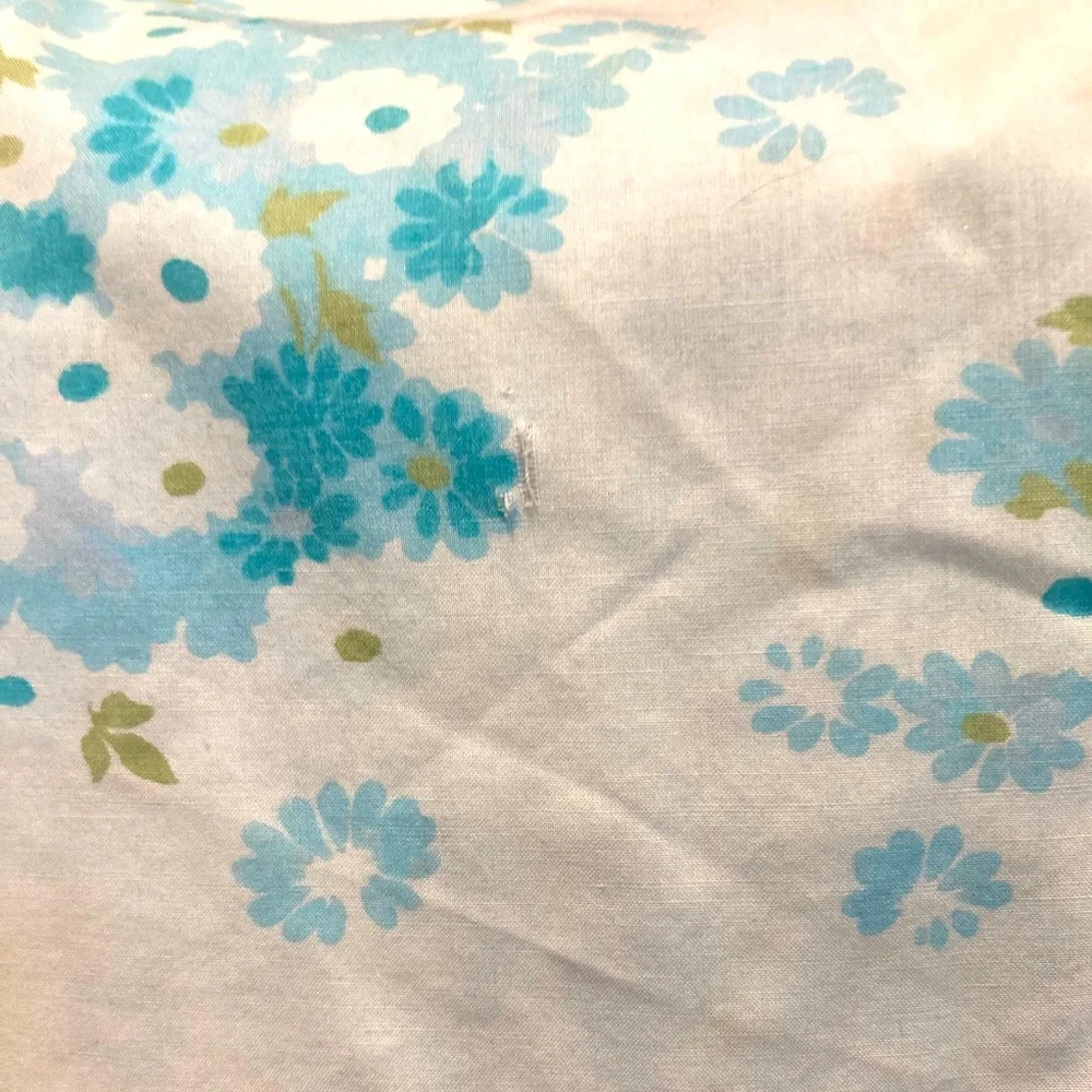 TWIN vintage blue sheet set.‎